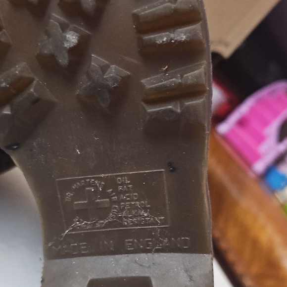 Dr. Martens Dark Brown Lace-Up Oiled Boots - Picture 8 of 9